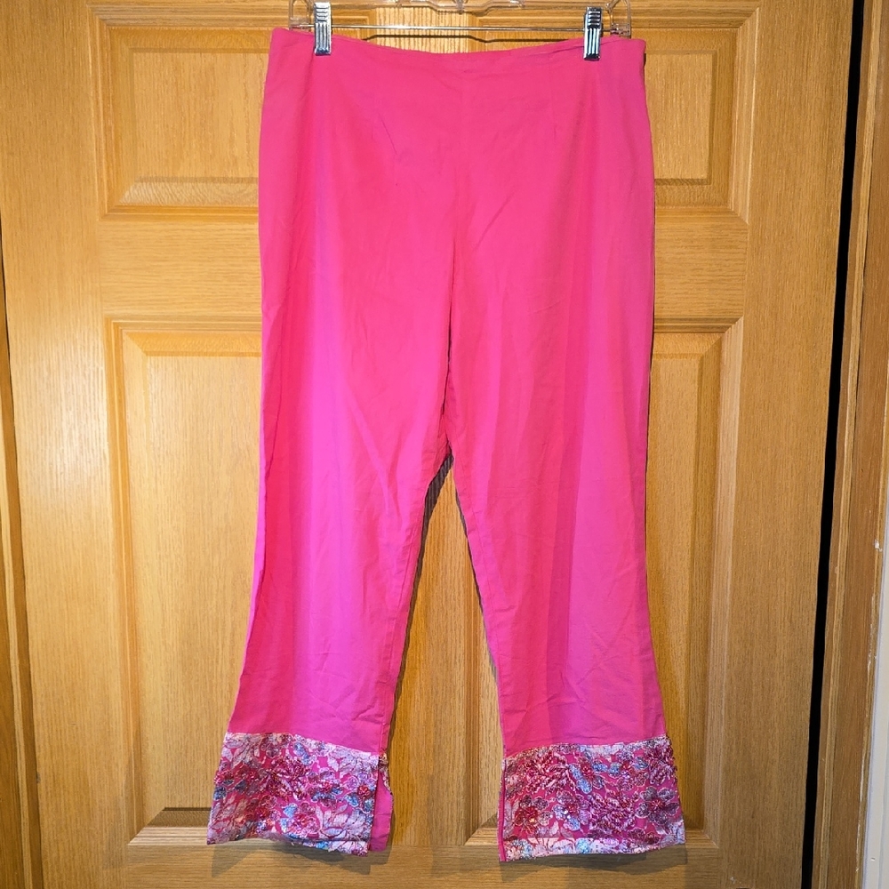 Cache Pink Cropped Pants with Floral Hem